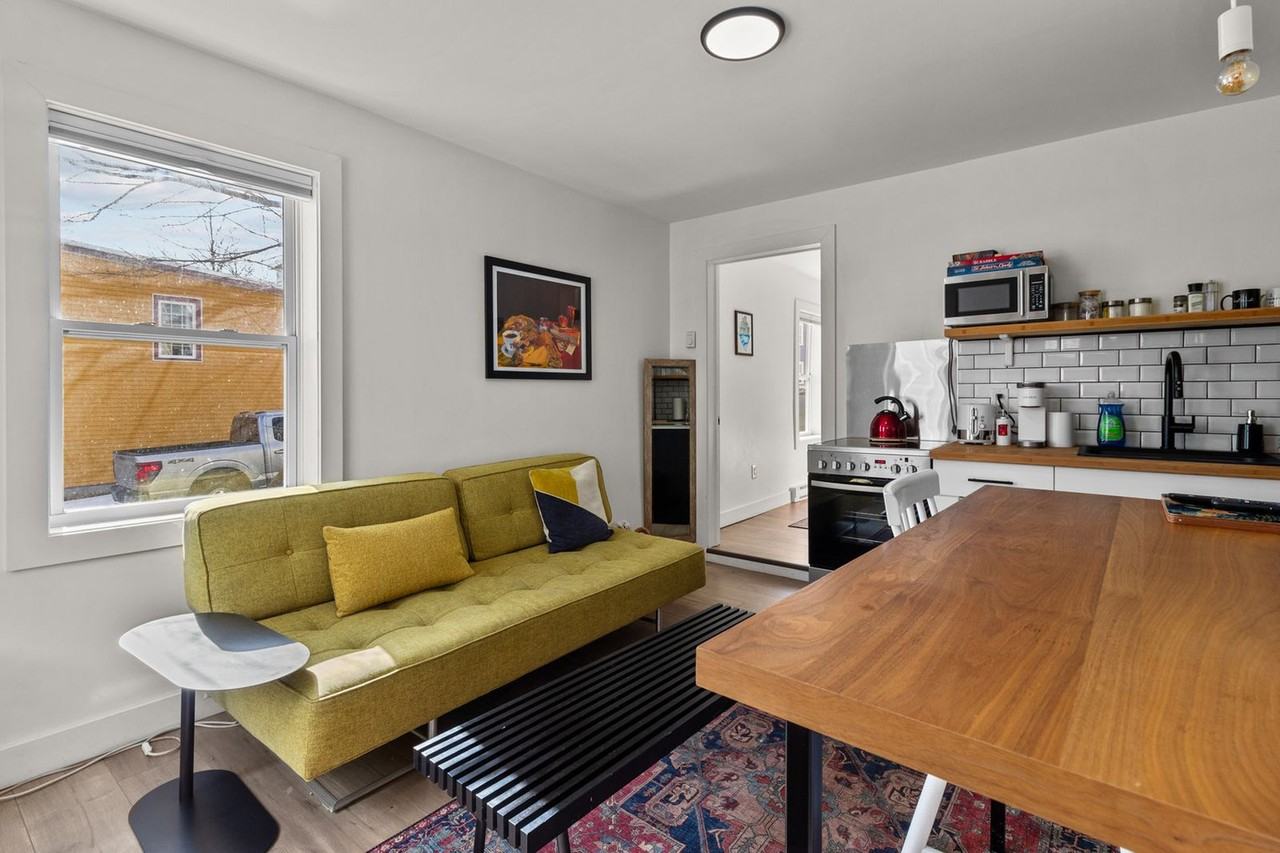 110 Queen'S Rd #1438805P - Photo 4 of 23