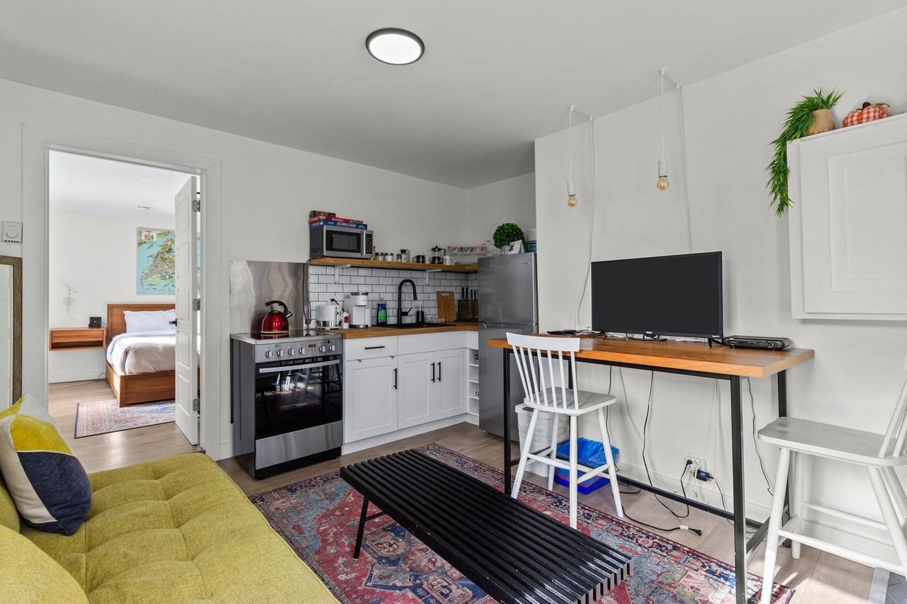 110 Queen'S Rd #1438805P - Photo 5 of 23