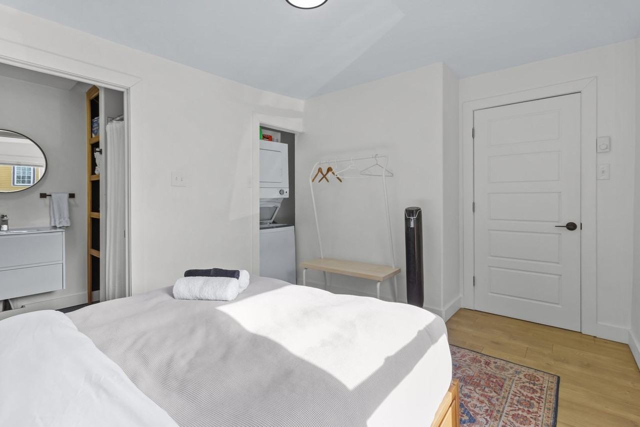 110 Queen'S Rd #1438805P - Photo 7 of 23