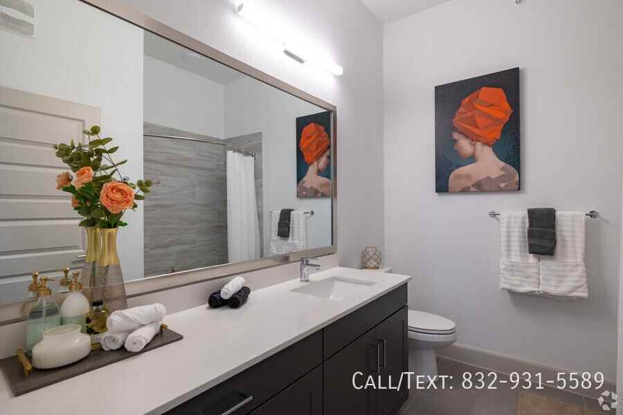 1718 W 34th St - Photo 5 of 8