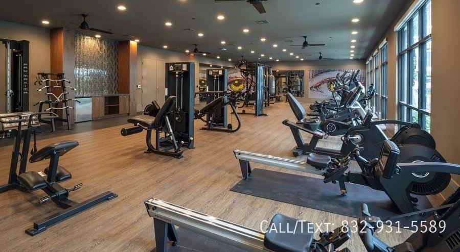 1718 W 34th St - Photo 7 of 8