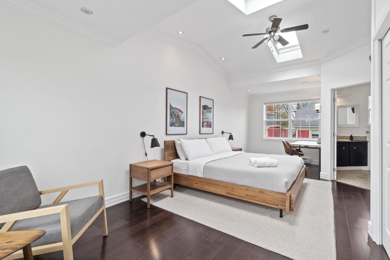 5 Wood St #1438834P - Photo 4 of 25