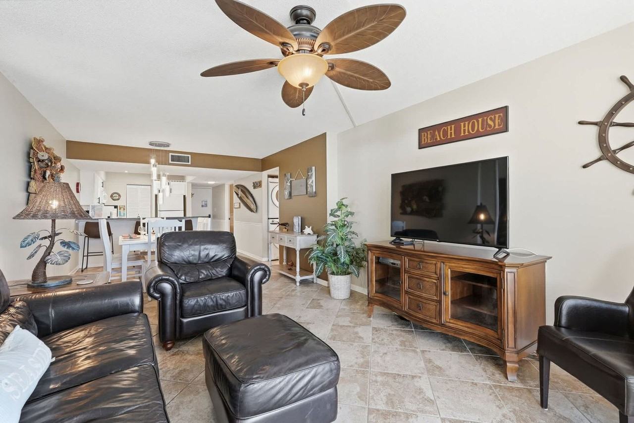 7205 Thomas Dr #1405401P - Photo 3 of 47