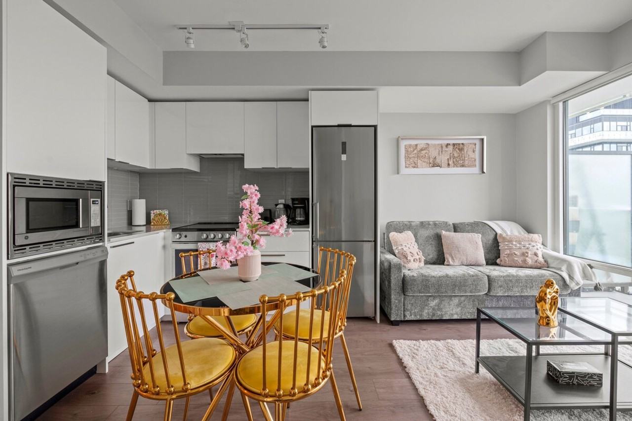 531A Yonge St #1463260P - Photo 2 of 17