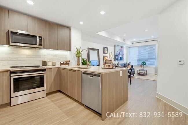 1398 Dunlavy St #HPW1 - Photo 2 of 10