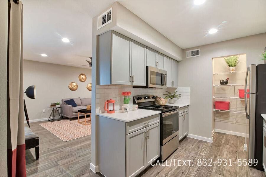 13428 Creekway Dr #EC1 - Photo 3 of 12