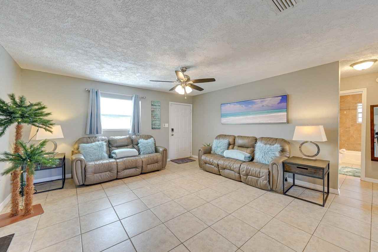 1555 N Tuttle Ave #1385967P - Photo 2 of 28