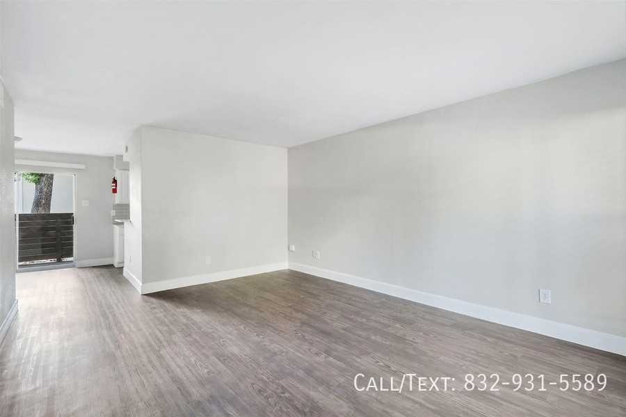 17989 Gulf Pines Dr #CLG1 - Photo 5 of 12