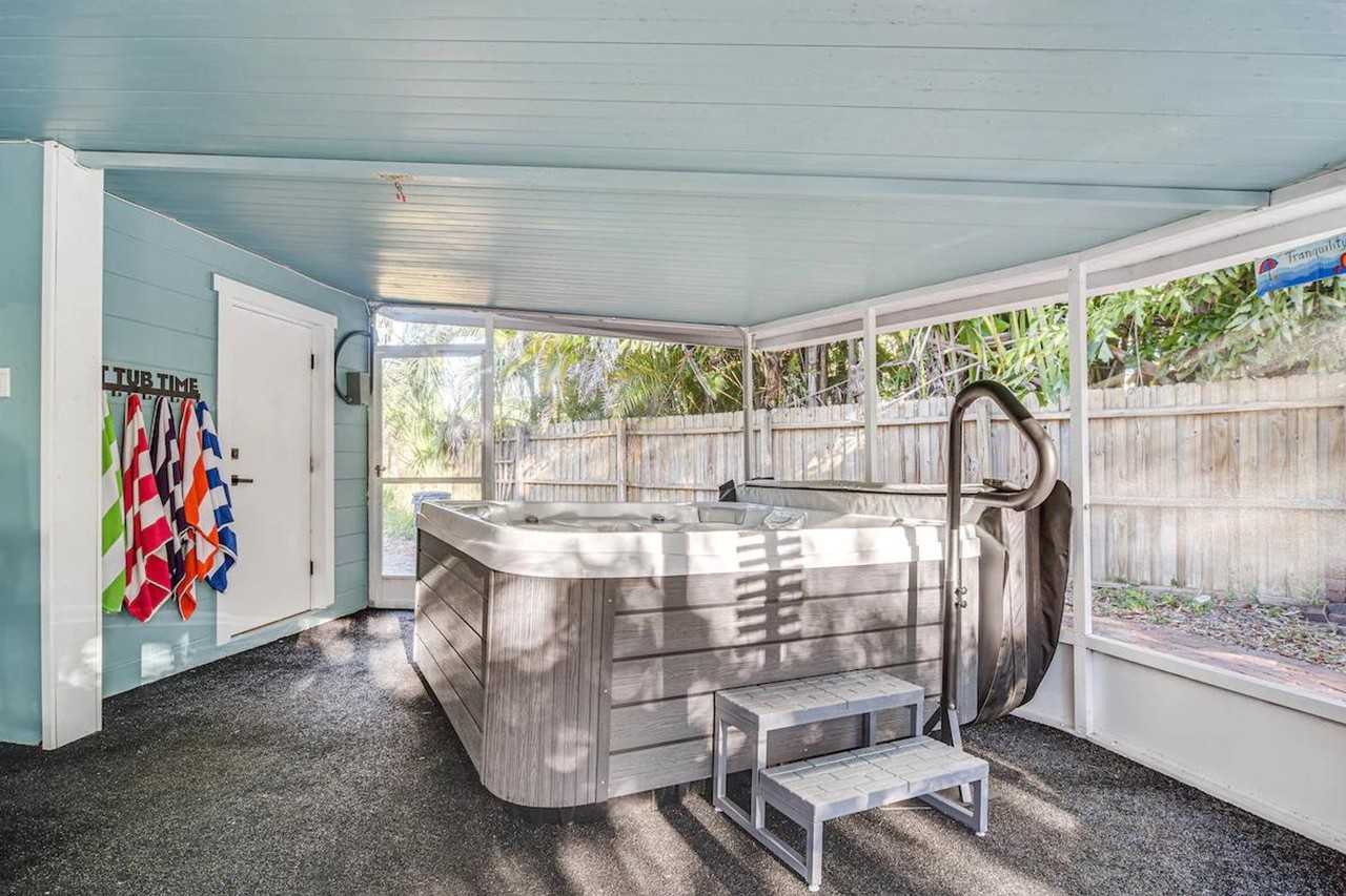 2901 70th St N #1386033P - Photo 3 of 32