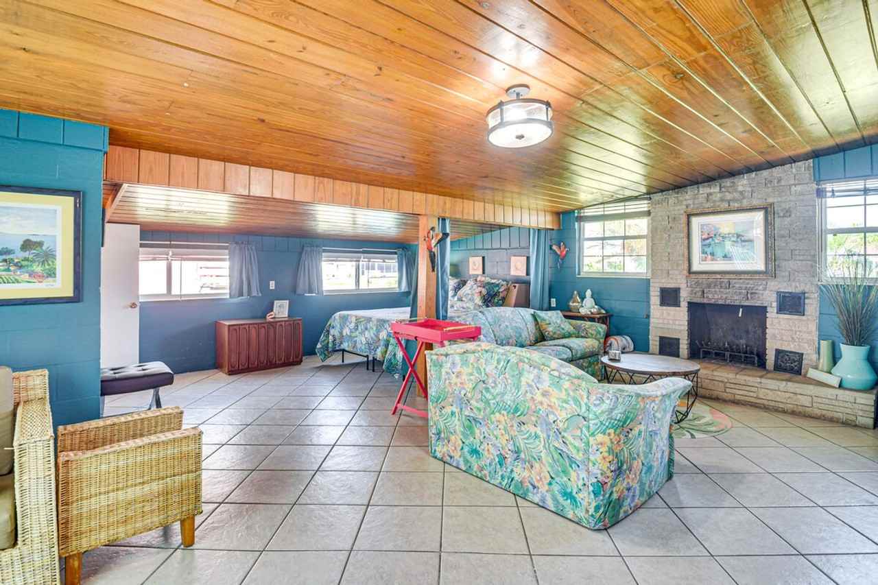 103 Essex Dr #1386079P - Photo 2 of 27