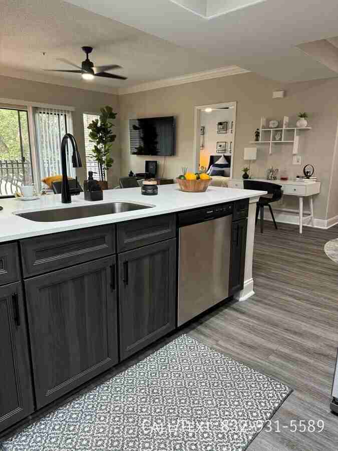 Yorktown St #MS1 - Photo 2 of 9