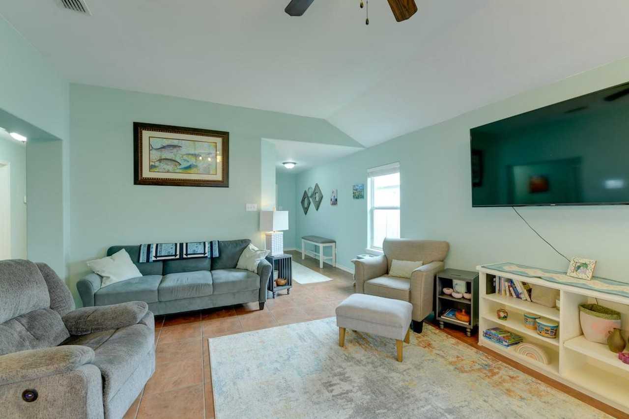 1509 Oak Harbor Dr #1385954P - Photo 2 of 25