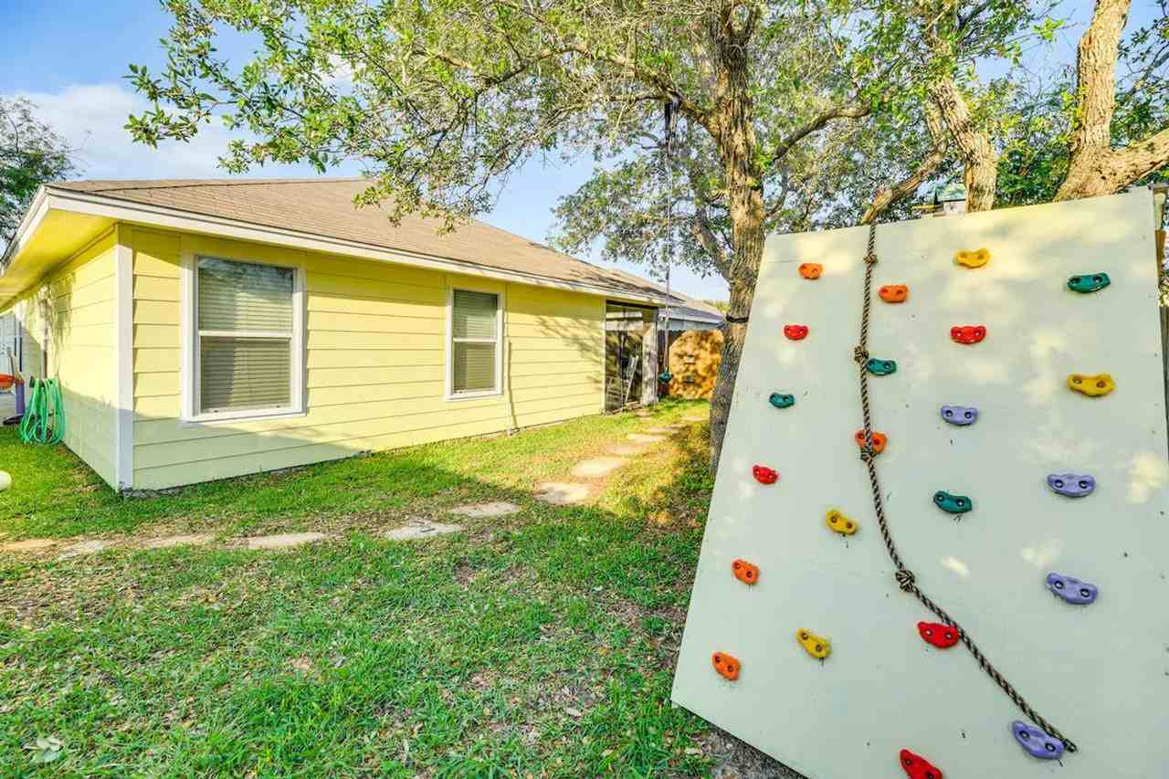 1509 Oak Harbor Dr #1385954P - Photo 6 of 25