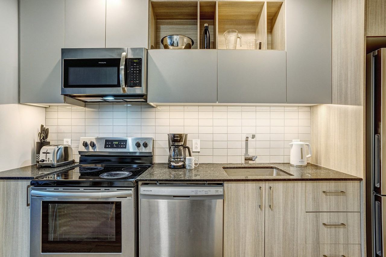 2100 Rue De Bleury #1353839P - Photo 3 of 10