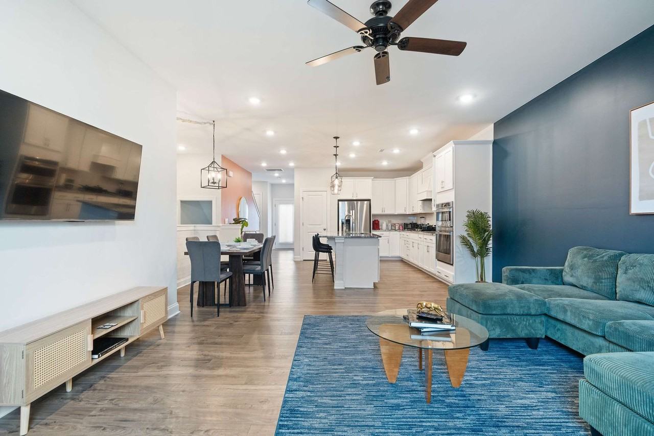 1010 Falling Rock Pl #1468389P - Photo 4 of 50