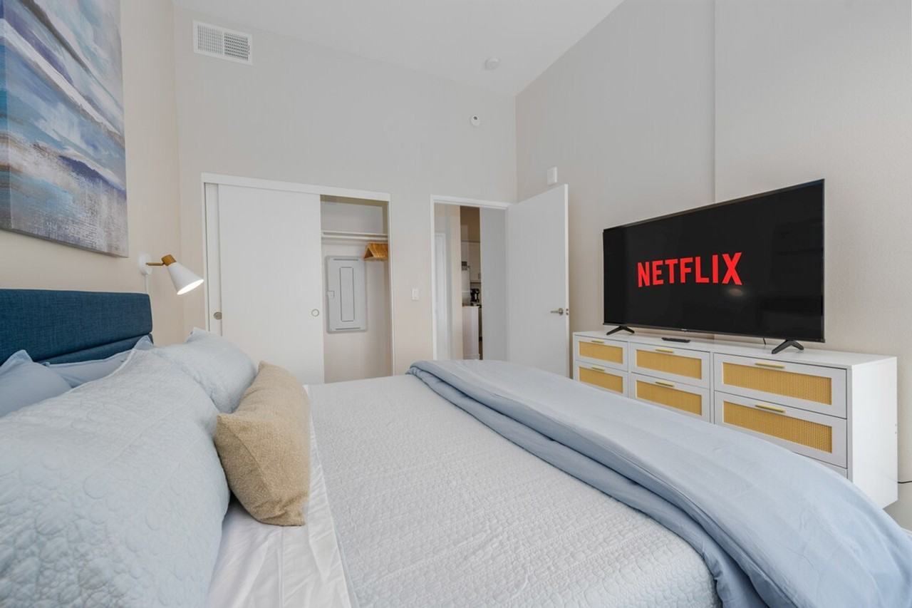 3136 Meade Ave #1471487P - Photo 6 of 24