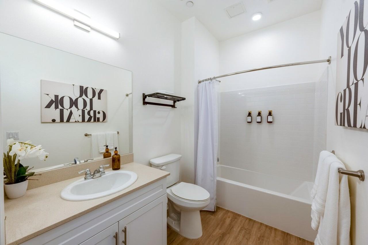 3136 Meade Ave #1471487P - Photo 7 of 24