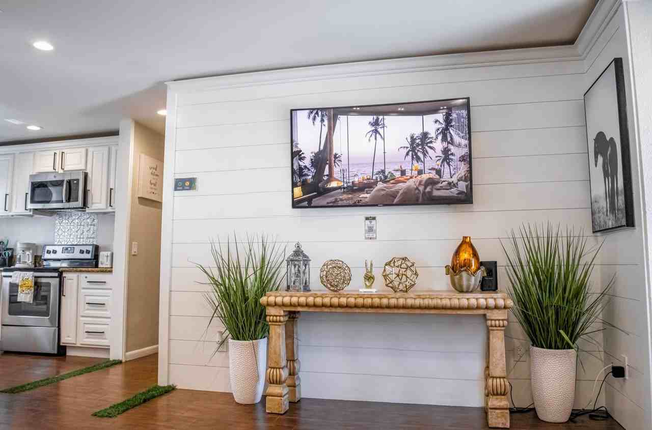 660 Sunnyside Ave #1471797P - Photo 3 of 50