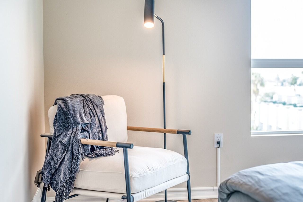 4384 Iowa St #1472544P - Photo 7 of 29