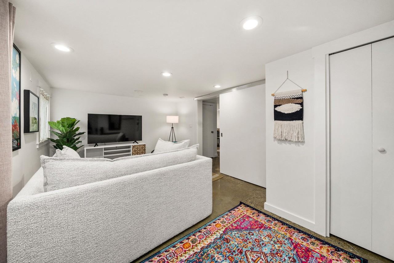 957 Nw 64th St #1473256P - Photo 6 of 28