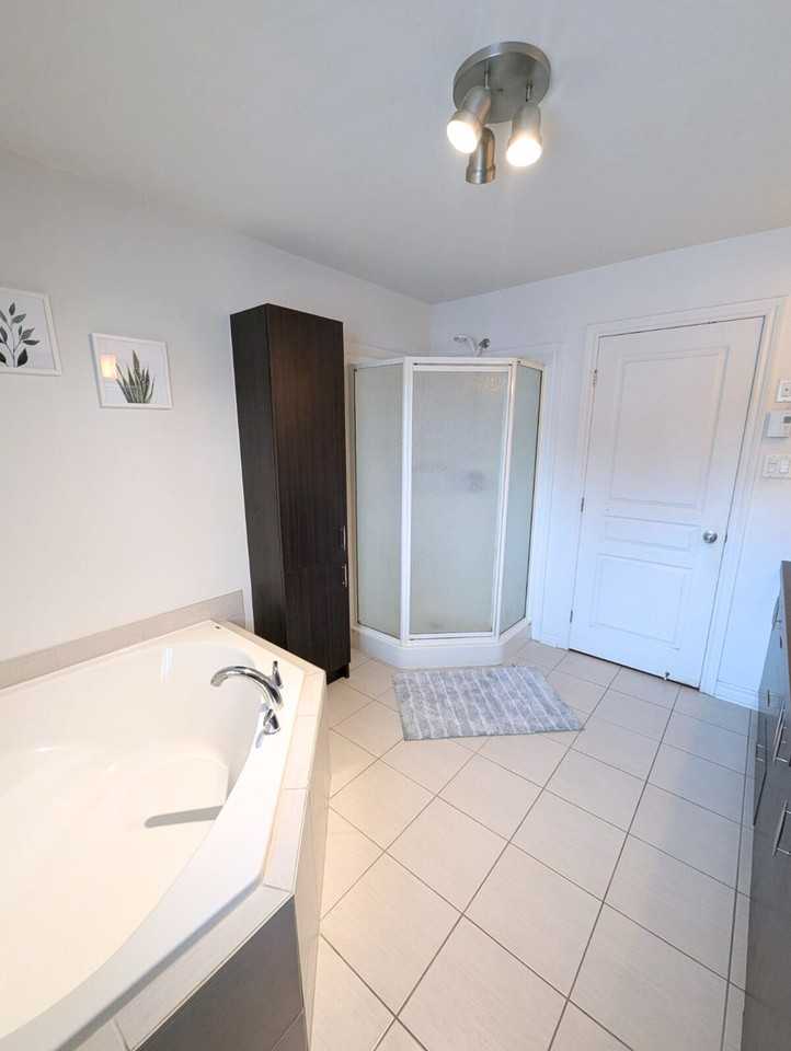 5181 Rue Jacques-Plante #1473545P - Photo 3 of 15