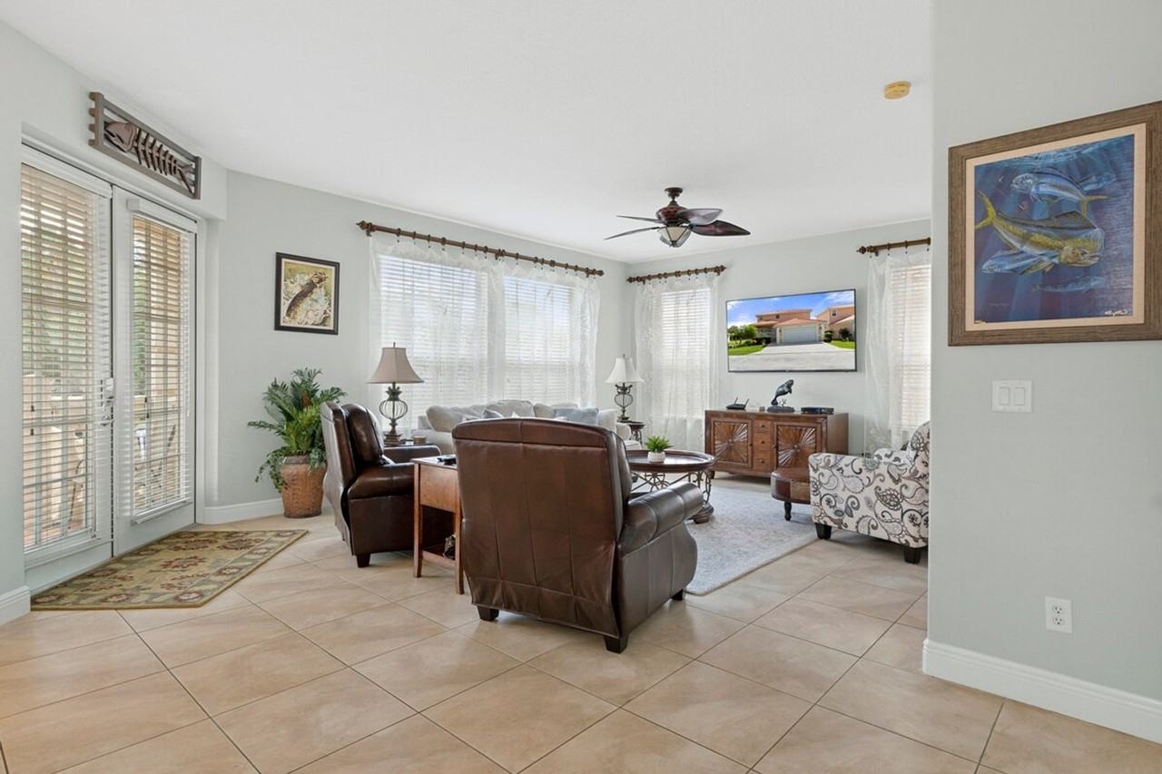 W Waterside St #1472656P - Photo 2 of 50