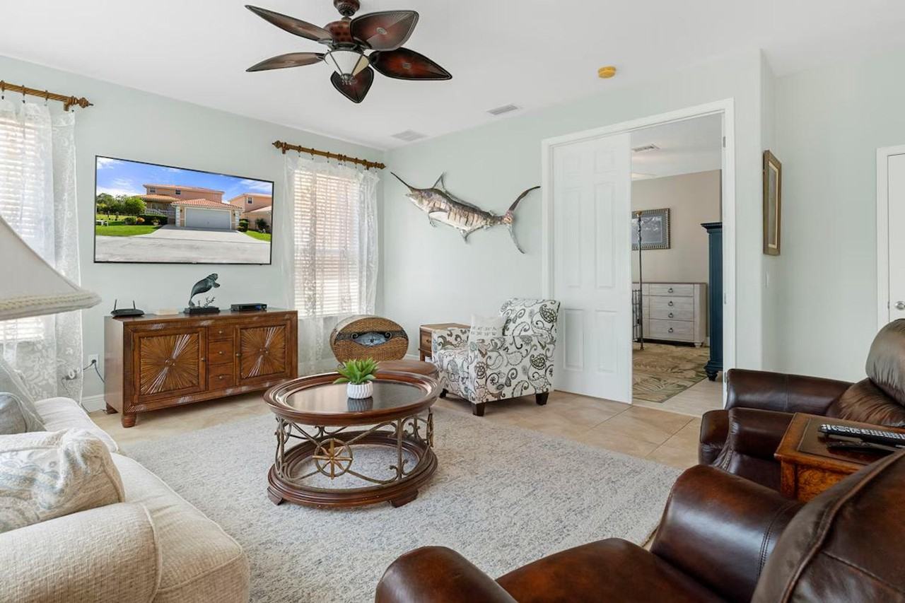 W Waterside St #1472656P - Photo 3 of 50