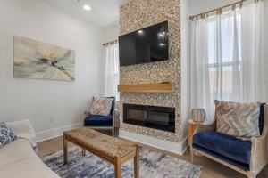 featured image of 1472 Georgia Pl