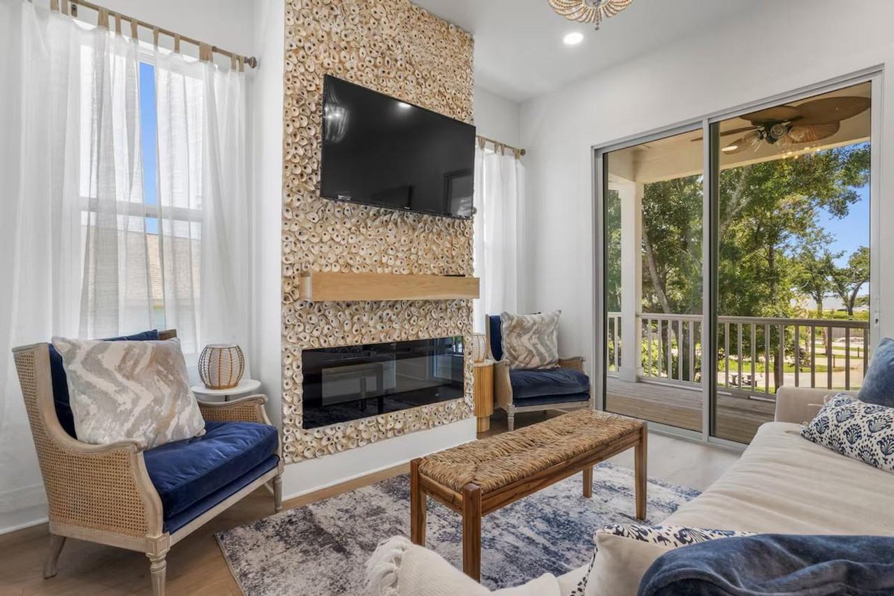 1472 Georgia Pl #1473621P - Photo 2 of 50