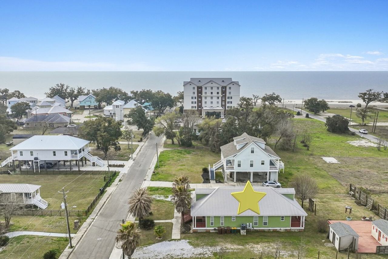 426 Russell Avenue - Photo 4 of 19