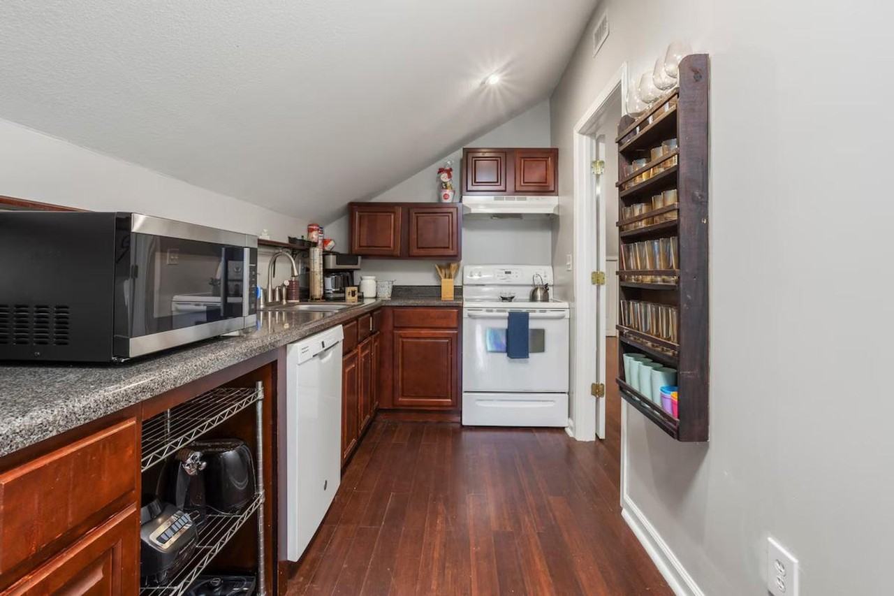 426 Russell Avenue - Photo 7 of 19