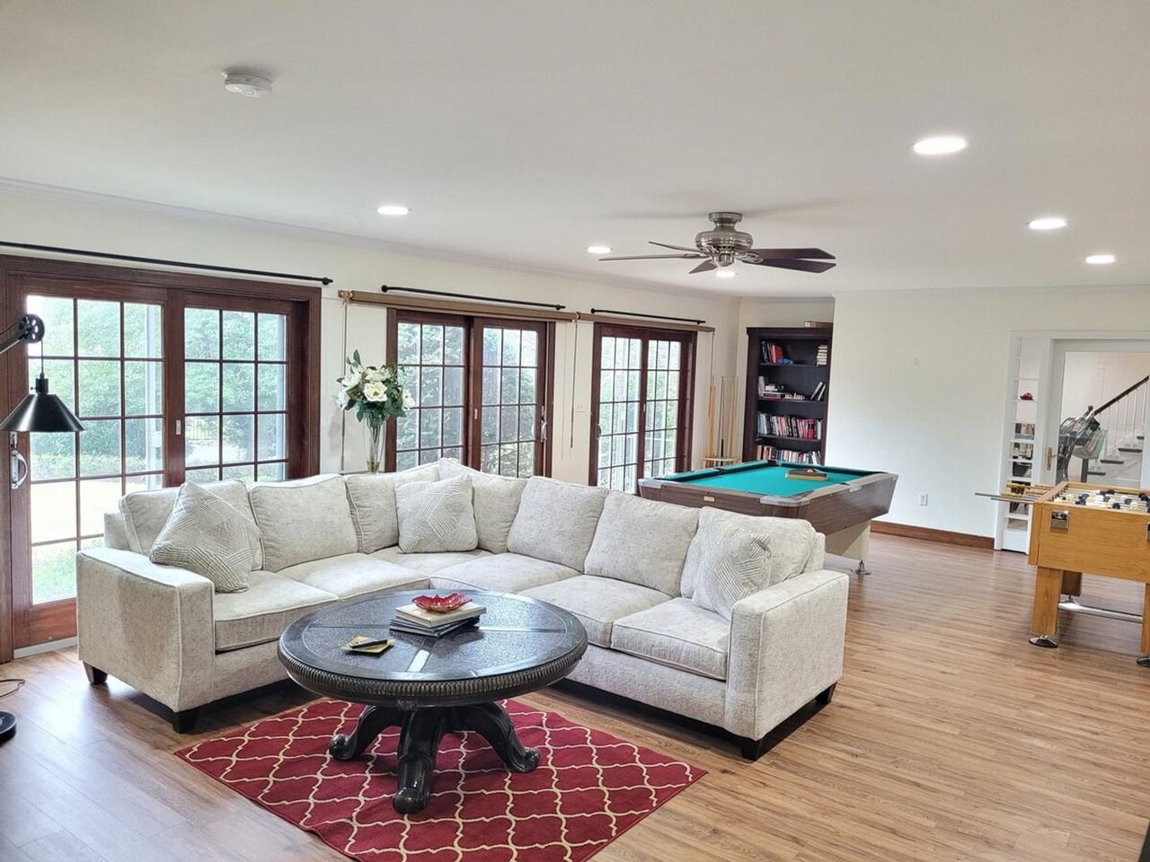 2017 Woodford Rd #1473420P - Photo 3 of 46