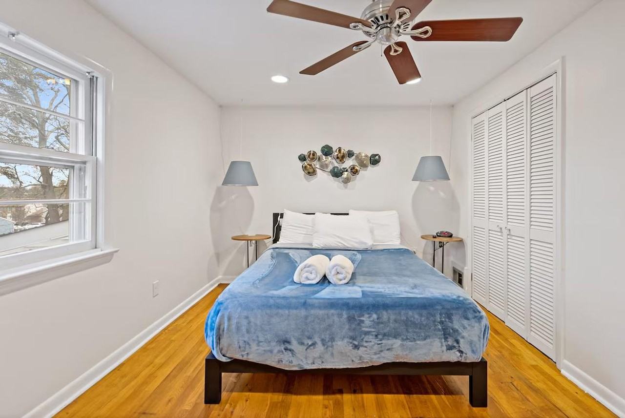 2017 Woodford Rd #1473420P - Photo 6 of 46