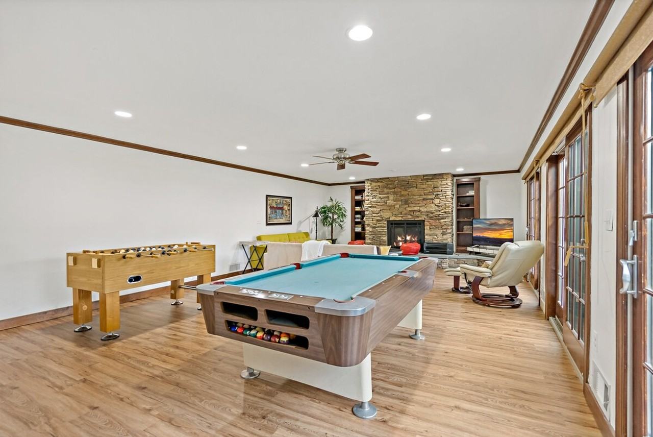 2017 Woodford Rd #1473420P - Photo 7 of 46