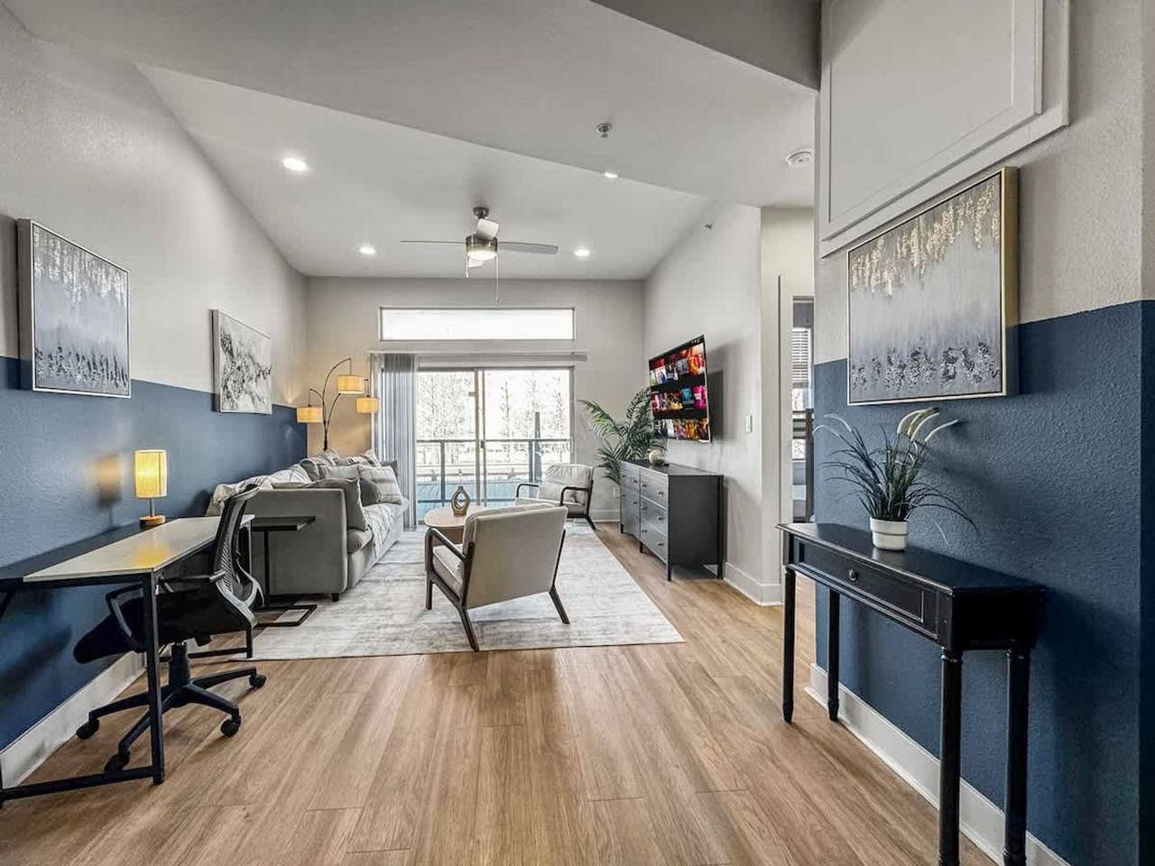 310 N Oakland Ave #1490051P - Photo 2 of 28