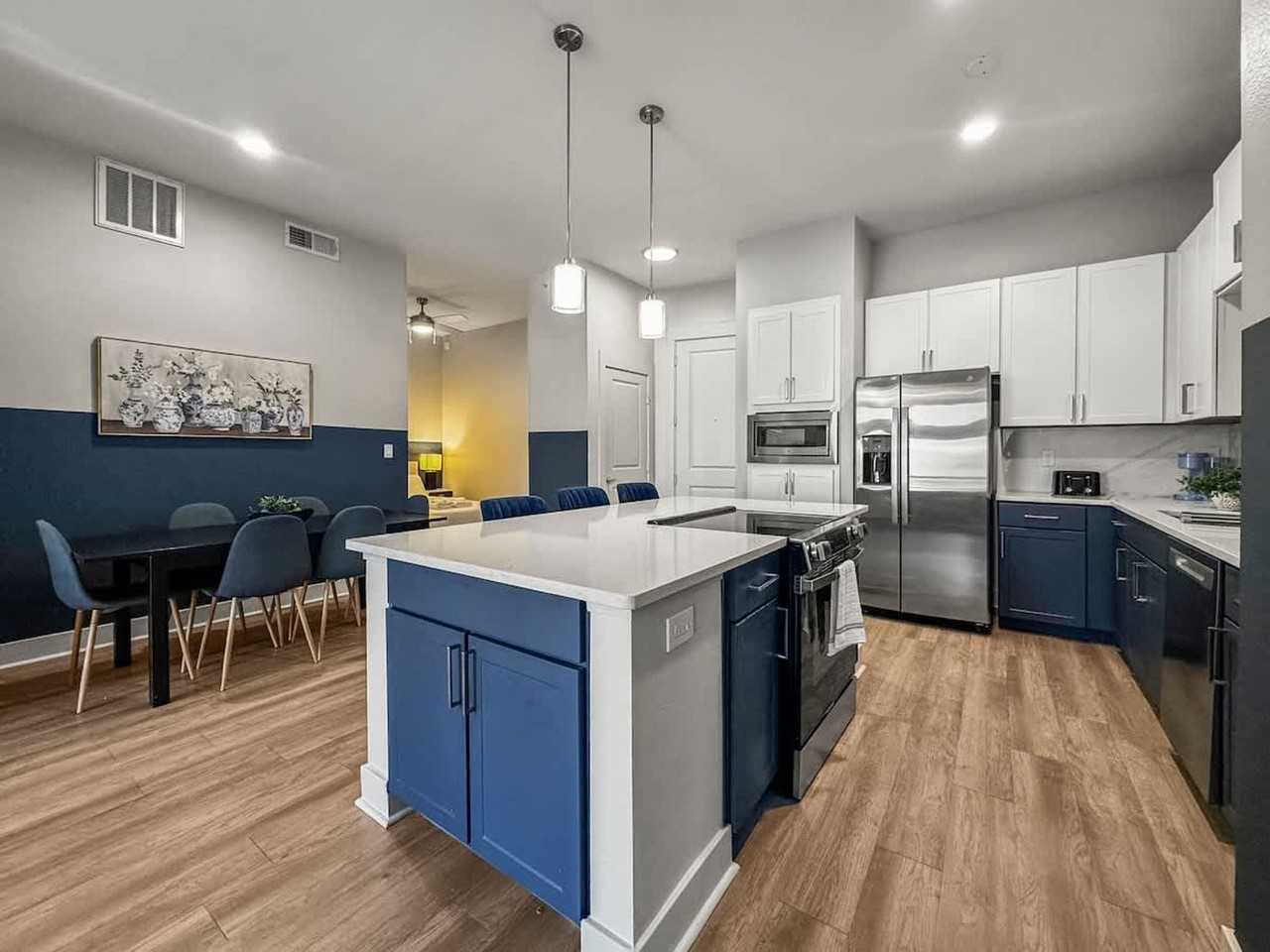 310 N Oakland Ave #1490051P - Photo 5 of 28