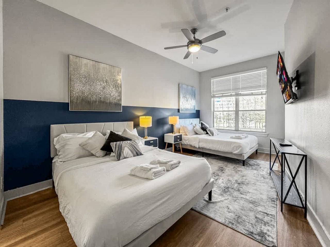 310 N Oakland Ave #1490051P - Photo 6 of 28