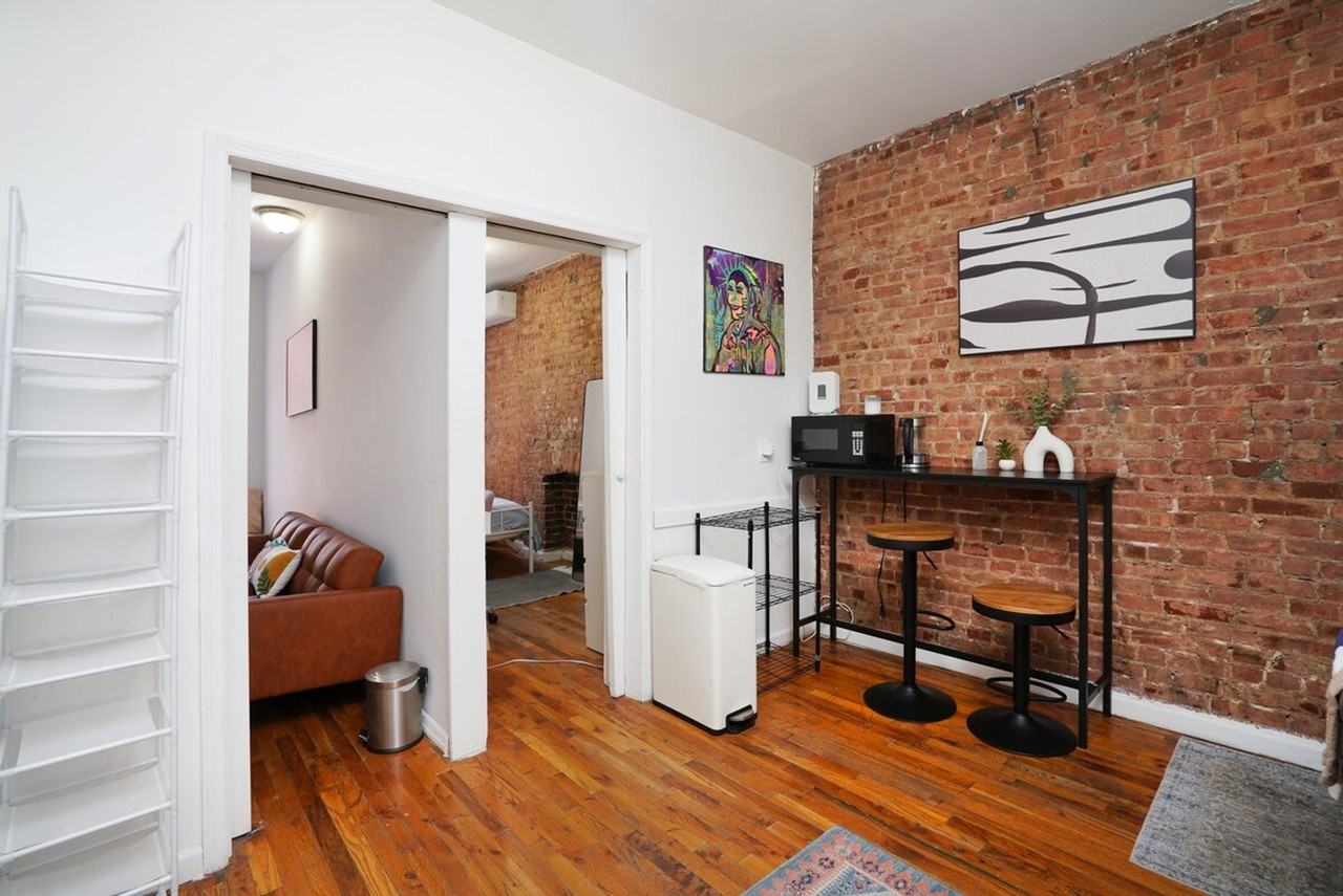 177A E 100th St #1473160P - Photo 2 of 16