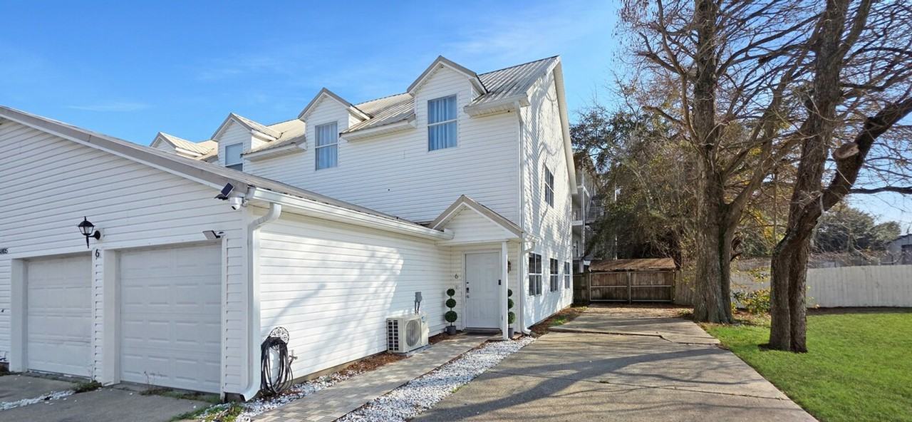 1805 Irish Hill Dr #1490298P - Photo 3 of 34