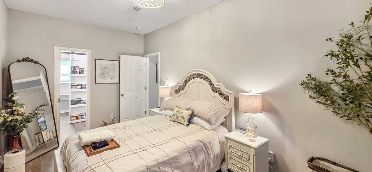 1805 Irish Hill Dr #1490298P - Photo 7 of 34