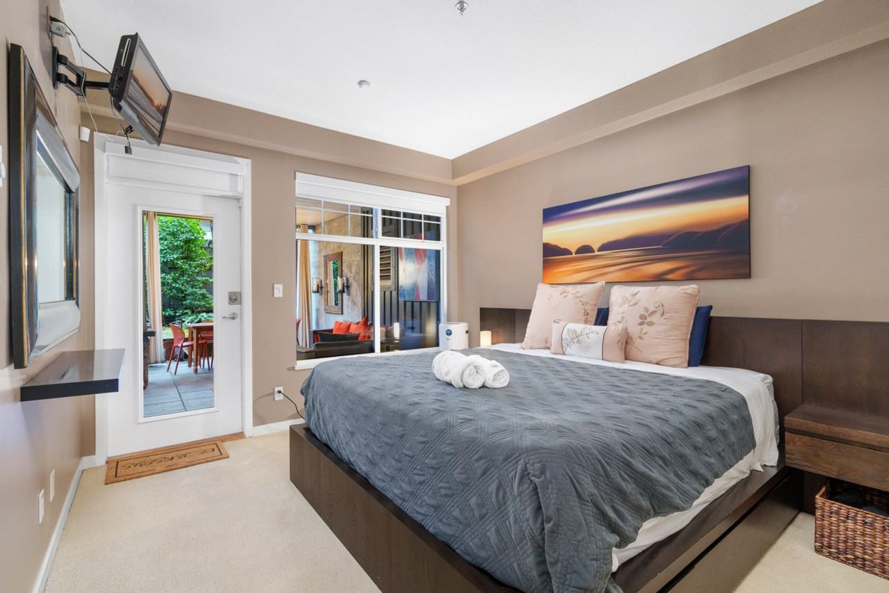 1388 Nelson St #1491167P - Photo 2 of 25