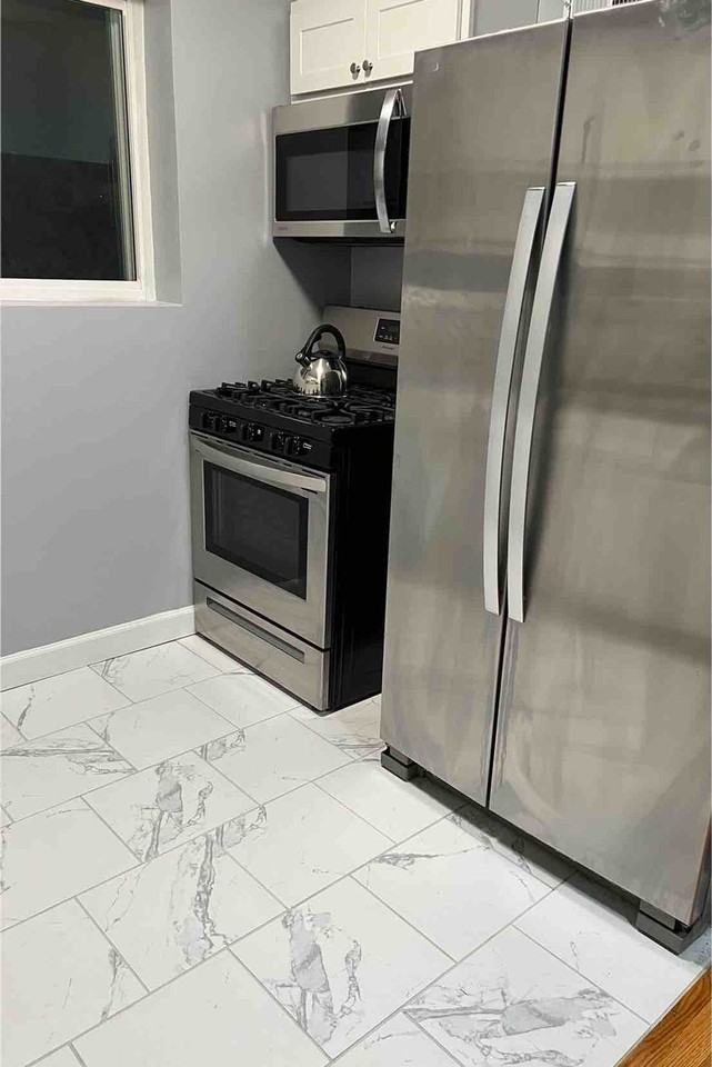 7047 Hampton Ave #1490319P - Photo 3 of 12