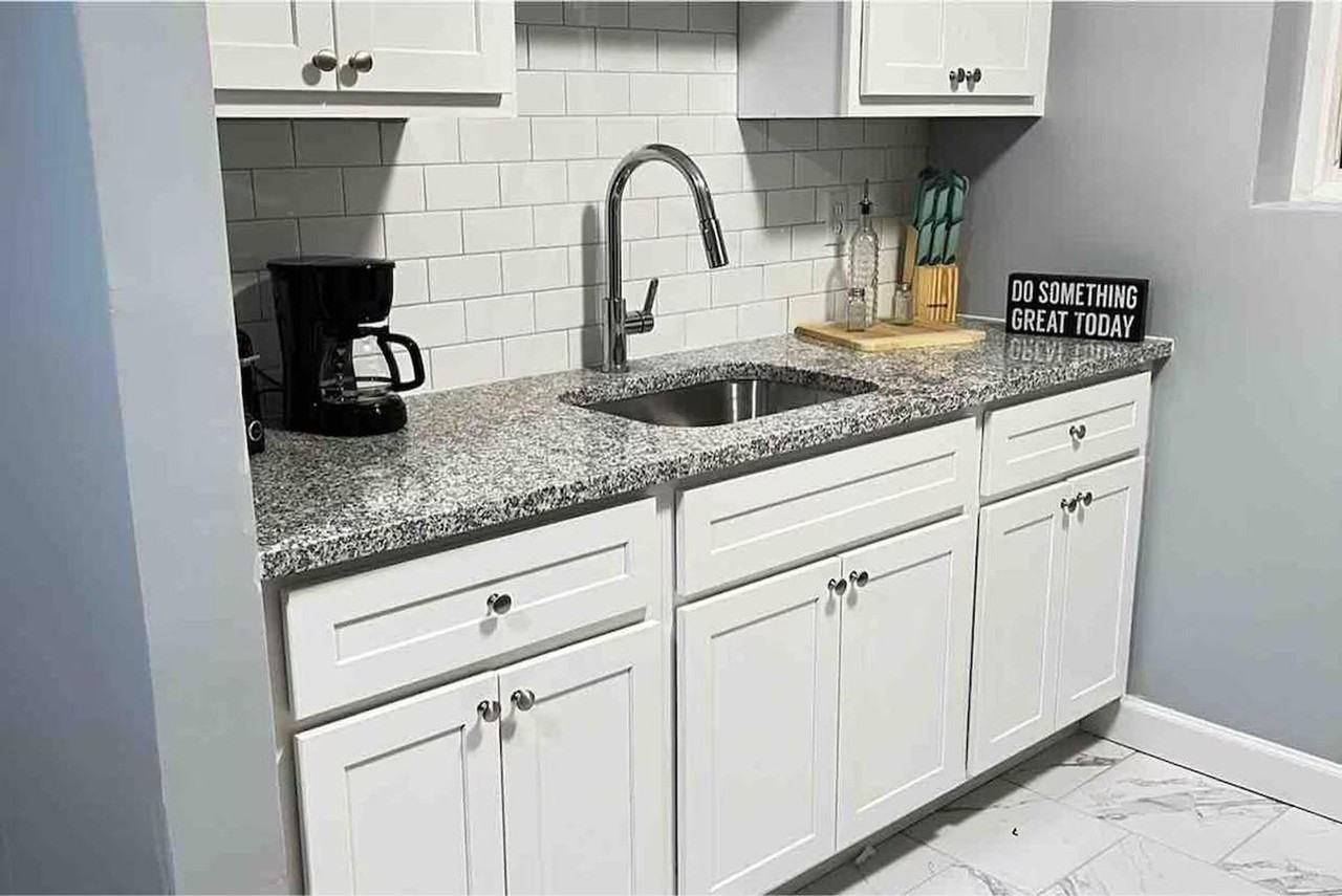 7047 Hampton Ave #1490319P - Photo 5 of 12