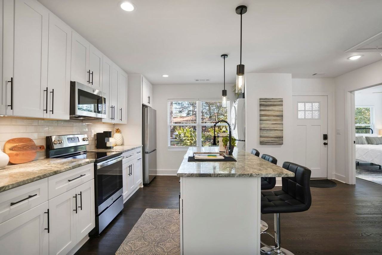 975 Shadowridge Drive Southeast - Photo 7 of 26