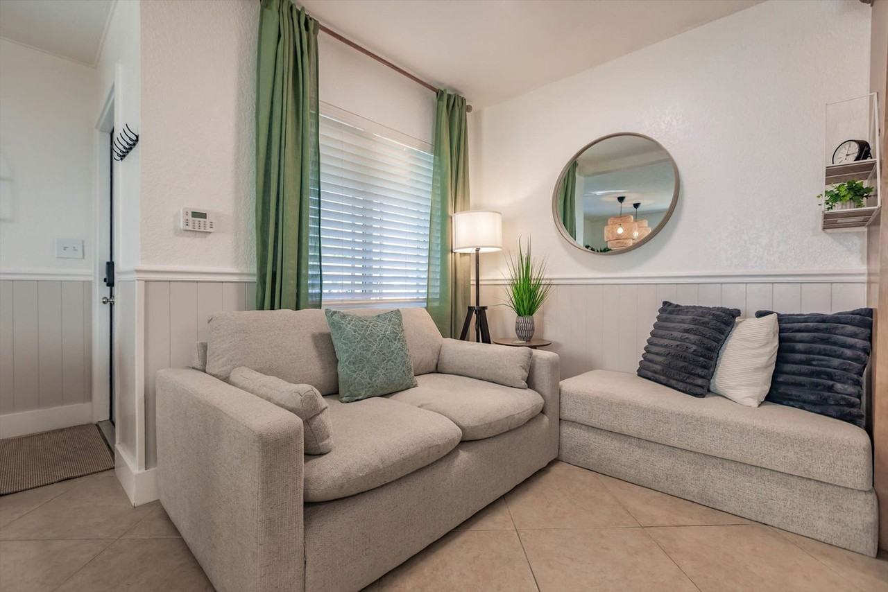 716 Sw 14th Ct #1475646P - Photo 3 of 50