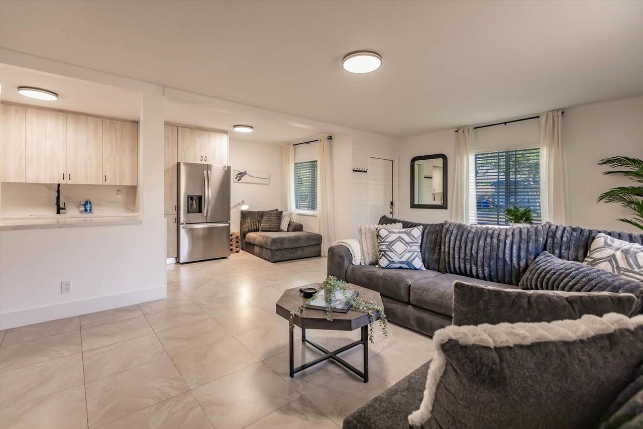 716 Sw 14th Ct #1475646P - Photo 6 of 50