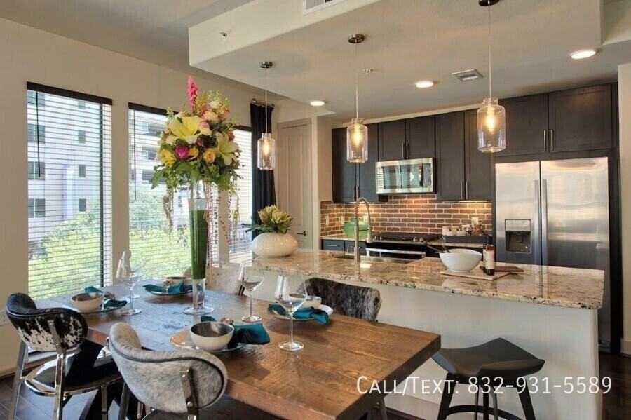 699 Capitol St #14TA2 - Photo 3 of 15