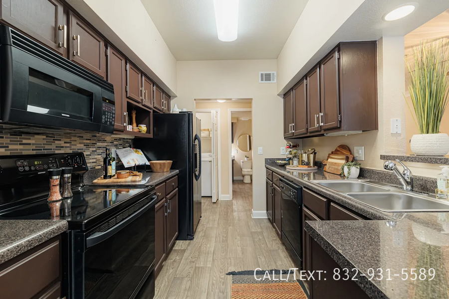 1098 Townplace St #10WS - Photo 2 of 12