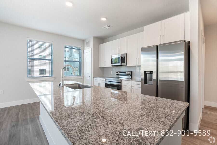 2000 Saint Charles St #BE3