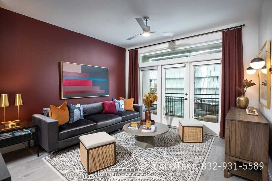 4740 Westheimer Rd #ARO1 - Photo 4 of 13